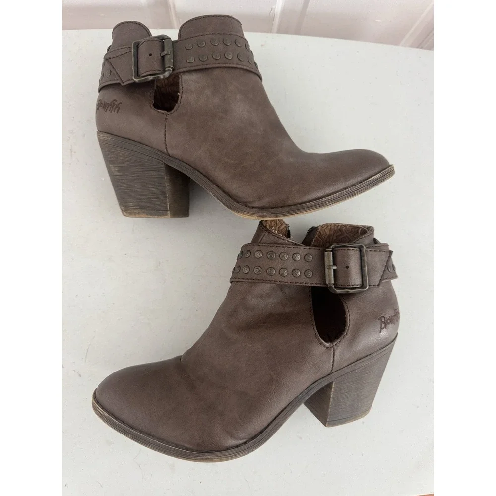 Blowfish Brown Studded Ankle‎ Booties Women's Sz 8.5 Chunky Heel Side Zip